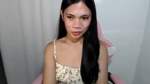 Snapshot of hot_pauline chatting on May 13, 6:00 am hot_pauline online show from May 13, 6:00 am