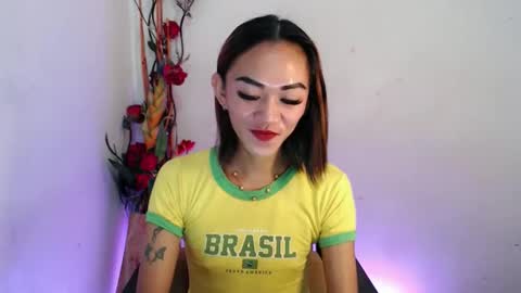 hot_petit69 online show from February 20, 3:45 pm