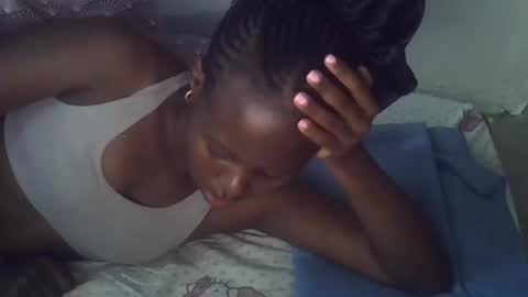 Snapshot of hot_petra2 chatting on May 11, 7:33 pm Daddys doll online show from May 11, 7:33 pm