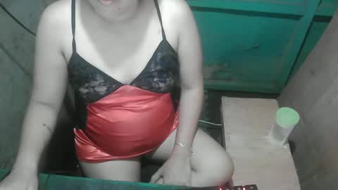 hot_quin11 online show from March 3, 2:15 pm
