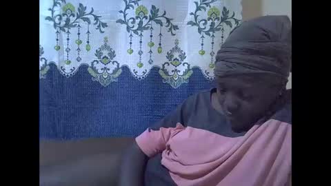 RAYLAH online show from January 7, 8:11 pm