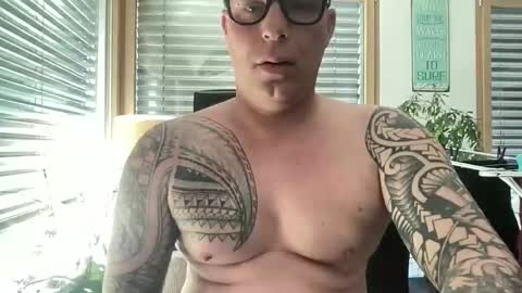 Snapshot of hot_sex83 chatting on May 24, 8:41 am letmedoo2 online show from May 24, 8:41 am