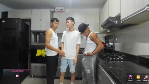 Vanesa Oliver and Andrew online show from October 6, 11:24 pm