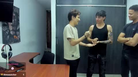 Vanesa Oliver and Andrew online show from January 18, 11:14 am