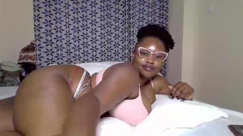 Snapshot of hot_sexxy_babe chatting on March 1, 11:56 am Mercy online show from March 1, 11:56 am