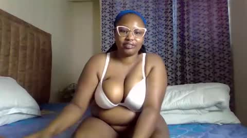 Snapshot of hot_sexxy_babe chatting on March 2, 8:21 am Mercy online show from March 2, 8:21 am