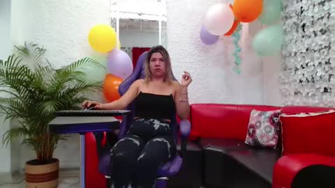 Snapshot of hot_sexy_bunny chatting on February 11, 1:38 pm hot sexy bunny online show from February 11, 1:38 pm