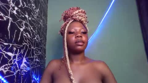 Snapshot of hot_stellaa chatting on February 12, 10:24 am Stella online show from February 12, 10:24 am