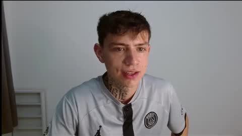 Snapshot of hot_teo_ chatting on November 26, 11:22 am Mateo online show from November 26, 11:22 am