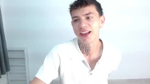 Snapshot of hot_teo_ chatting on November 27, 11:23 am Mateo online show from November 27, 11:23 am