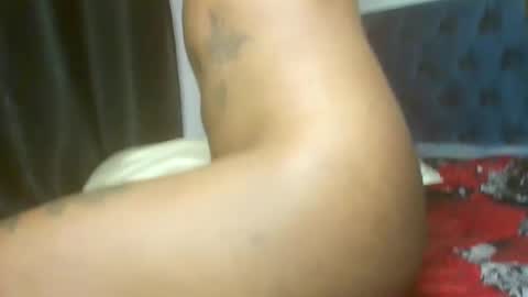 Snapshot of hot_velvet2 chatting on March 16, 5:50 pm hot_velvet2 online show from March 16, 5:50 pm