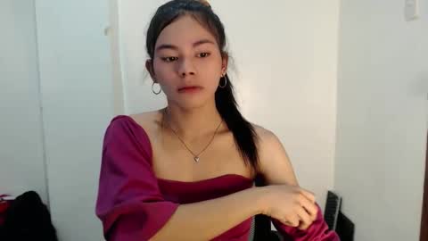 Snapshot of hot_yanna143 chatting on April 29, 7:56 am Yanna online show from April 29, 7:56 am
