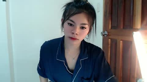 Snapshot of hot_yanna143 chatting on May 8, 2:06 am Yanna online show from May 8, 2:06 am