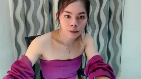 Snapshot of hot_yanna143 chatting on May 27, 1:08 pm Yanna online show from May 27, 1:08 pm