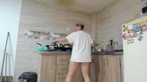 hotandfierylatinos online show from September 16, 10:49 am