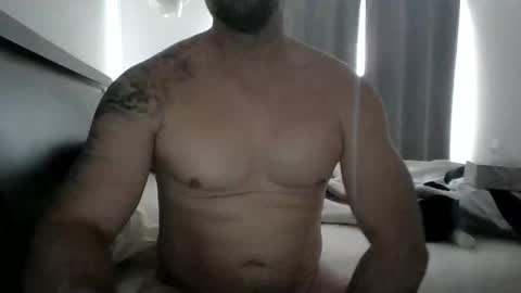 hotandhard123321 online show from May 4, 5:09 pm