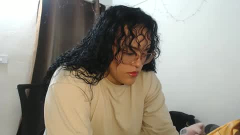 Hot and PowerHOPE U MISS ME online show from December 6, 12:45 am