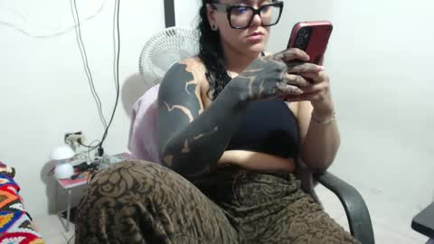 Hot and PowerHOPE U MISS ME online show from September 28, 2:17 am