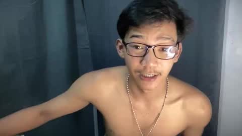 hotasian_jerome online show from April 1, 6:14 am