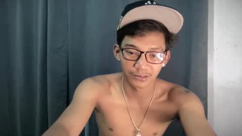 hotasian_jerome online show from April 4, 6:11 am