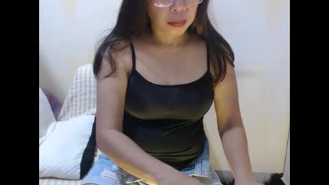 hotasianyue69 online show from January 10, 6:53 pm