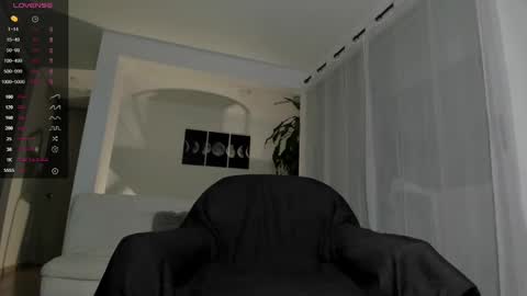 Snapshot of hotay_ chatting on March 11, 12:11 am Andrew xdres08 online show from March 11, 12:11 am