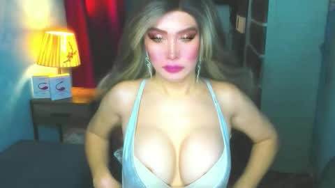 T A N Y A online show from April 19, 2:11 am