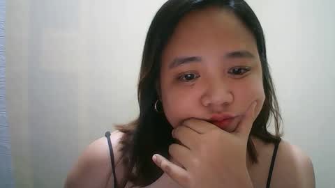 Snapshot of hotbabymomma chatting on February 8, 9:24 am Lynn online show from February 8, 9:24 am