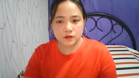 Snapshot of hotbabymomma chatting on March 10, 1:34 am Lynn online show from March 10, 1:34 am