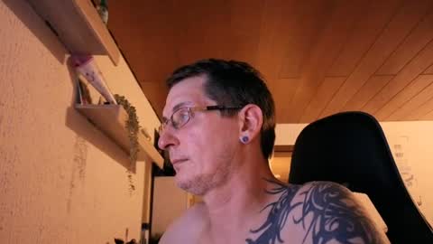 Tom online show from June 27, 8:47 pm