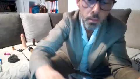 hotblueisis online show from July 5, 12:28 am