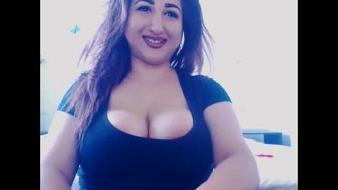 Snapshot of hotboobsmaya chatting on September 13, 8:47 am hotboobsmaya online show from September 13, 8:47 am