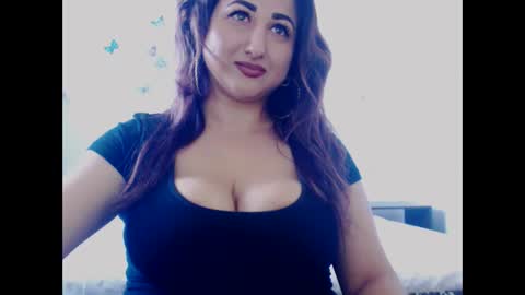 Snapshot of hotboobsmaya chatting on September 14, 9:19 am hotboobsmaya online show from September 14, 9:19 am
