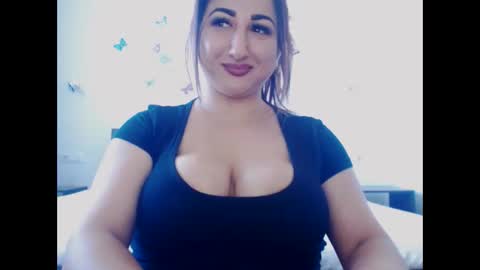 Snapshot of hotboobsmaya chatting on September 22, 8:38 am hotboobsmaya online show from September 22, 8:38 am