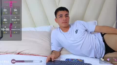 hotboy21_ online show from October 21, 4:13 am