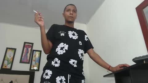 hotboyluxe online show from February 3, 3:15 am