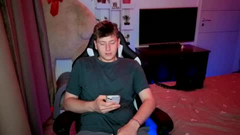 Hotboyshorny online show from July 19, 6:33 pm