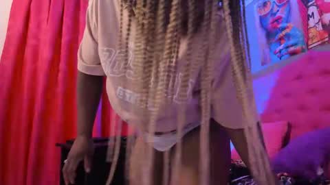 Snapshot of hotbraids_tb chatting on October 8, 12:25 pm hotbraids_tb online show from October 8, 12:25 pm