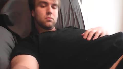Snapshot of hotcanadianguy94 chatting on July 4, 2:29 am hotcanadianguy94 online show from July 4, 2:29 am