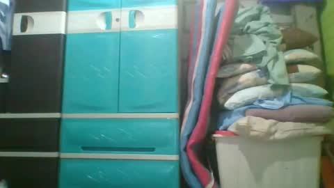 hotchicks4uxx online show from January 9, 1:19 am