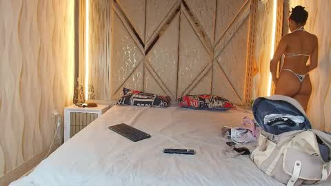 hotcouple_222 online show from April 9, 1:27 pm