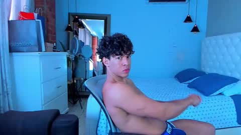 Hussain   aaron and Ekko online show from December 21, 1:51 pm