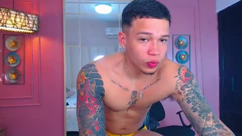 Hussain   aaron and Ekko online show from April 18, 12:53 pm