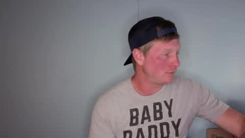 Snapshot of hotdadforyou chatting on April 28, 12:09 am hotdadforyou online show from April 28, 12:09 am