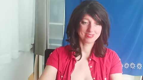 Snapshot of hotdestany chatting on January 8, 10:37 am Hot Destany online show from January 8, 10:37 am