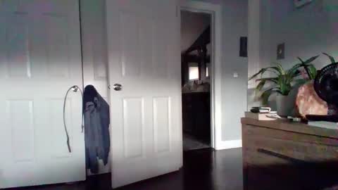 hotdog1124 online show from November 5, 1:00 pm