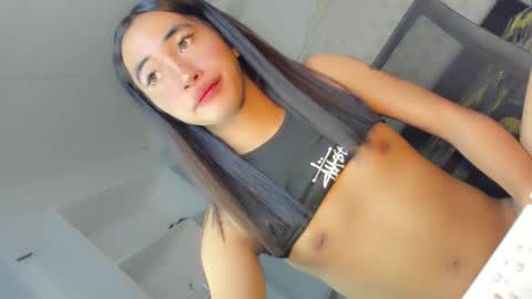 Snapshot of hotfalling_angel1 chatting on February 15, 10:44 am Angel online show from February 15, 10:44 am