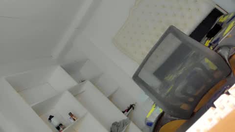 Snapshot of hotfalling_angel1 chatting on February 17, 7:47 am Angel online show from February 17, 7:47 am