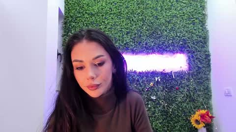 hotfallingdevil online show from December 18, 5:35 am