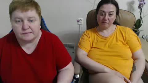 Snapshot of hotfiremommy chatting on April 30, 8:57 pm LimonkaFire online show from April 30, 8:57 pm